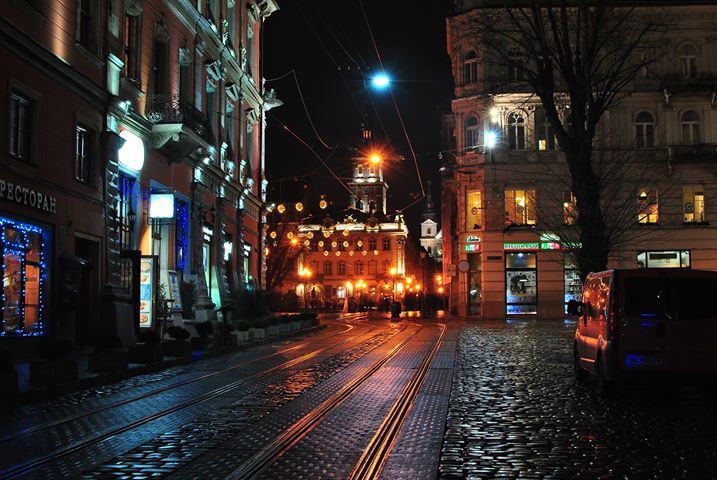 Nocne zdjęcia Lwowa